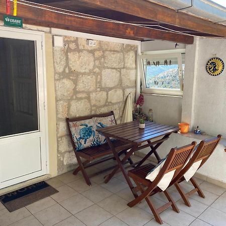 Apartment Cacini Dvori Lastovo Екстер'єр фото